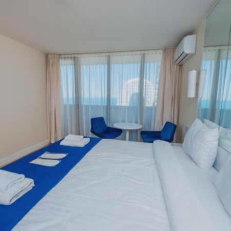 Orbi City Hub Apartments Batoemi Buitenkant foto