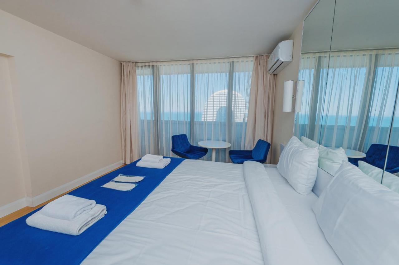 Orbi City Hub Apartments Batoemi Buitenkant foto