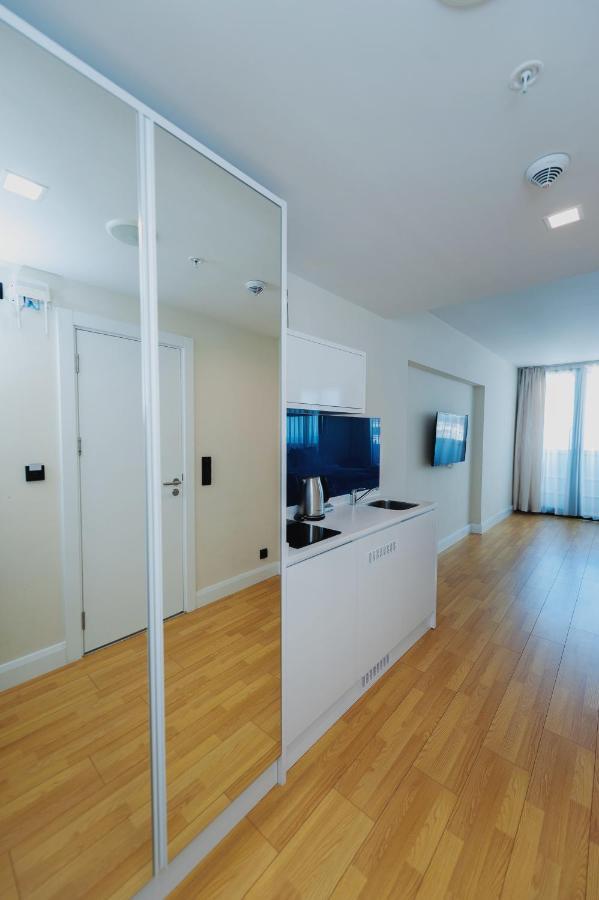 Orbi City Hub Apartments Batoemi Buitenkant foto