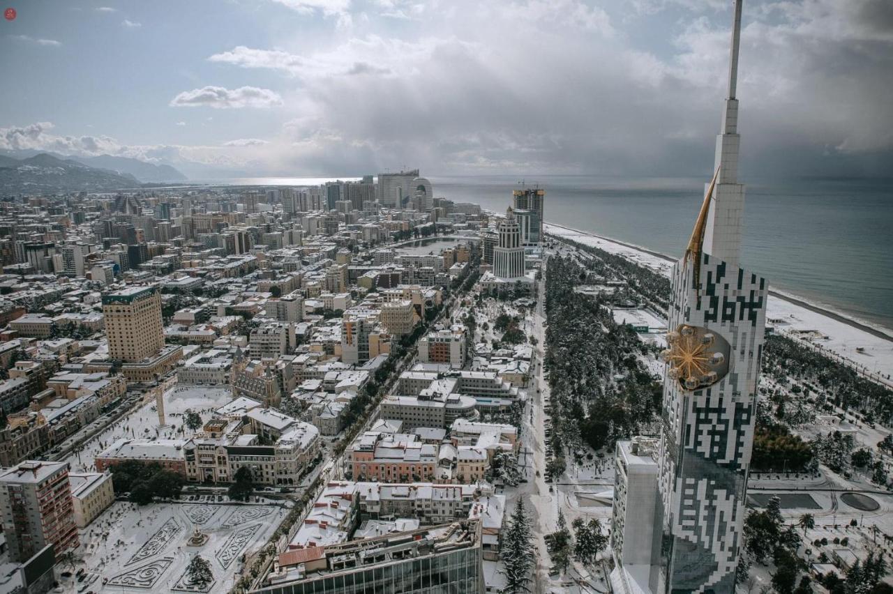 Orbi City Hub Apartments Batoemi Buitenkant foto